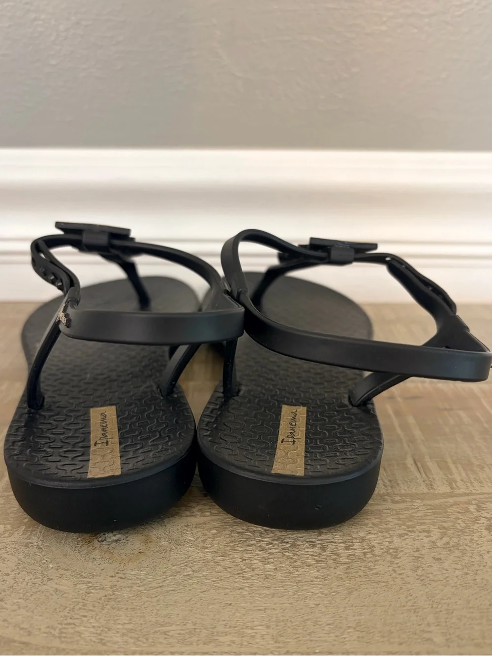 Ipanema girl’s black